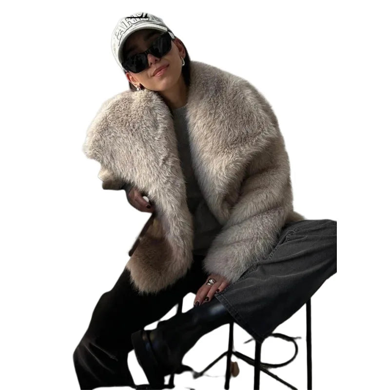 Luxury Faux Fur Jacket. Women's Loose Long-sleeved Coat Toka Fox Fur