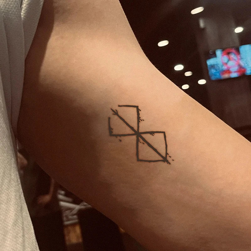 1Pc Geometric Waterproof Temporary Tattoo Stickers, Long-lasting Waterproof for One to Two Weeks, For Arm, Leg.