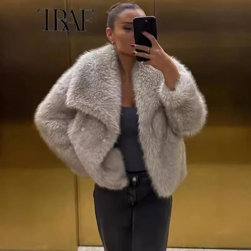 Luxury Faux Fur Jacket. Women's Loose Long-sleeved Coat Toka Fox Fur