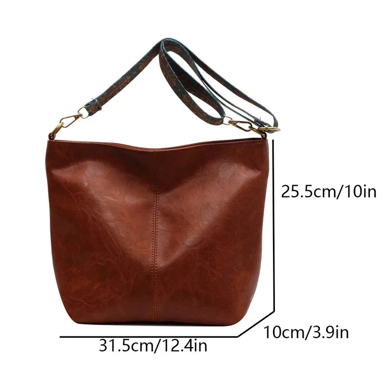 Ladies retro stylish Pu shoulder bag. Large capacity crossbody bag, simple, casual, commuting bucket bag