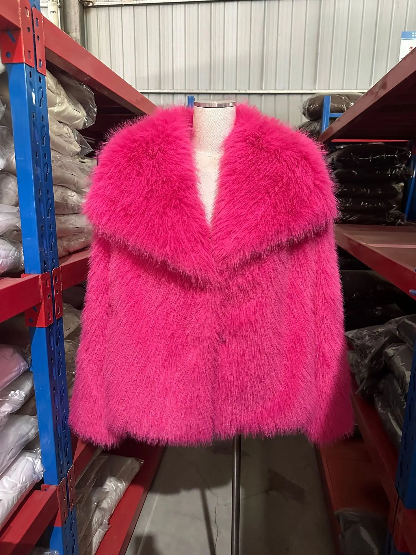 Luxury Faux Fur Jacket. Women's Loose Long-sleeved Coat Toka Fox Fur