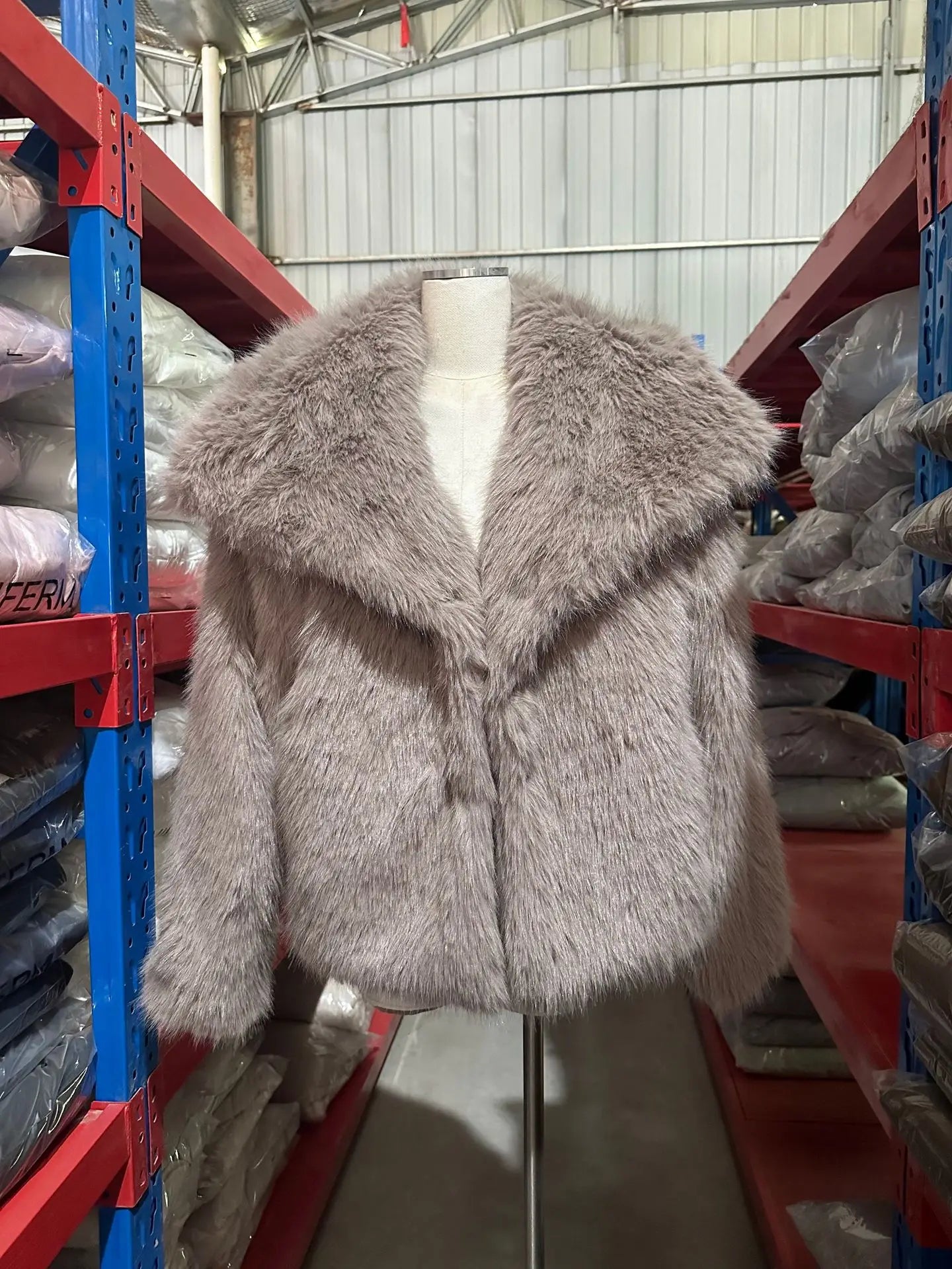 Luxury Faux Fur Jacket. Women's Loose Long-sleeved Coat Toka Fox Fur
